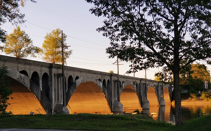 Local Kankakee bridge image