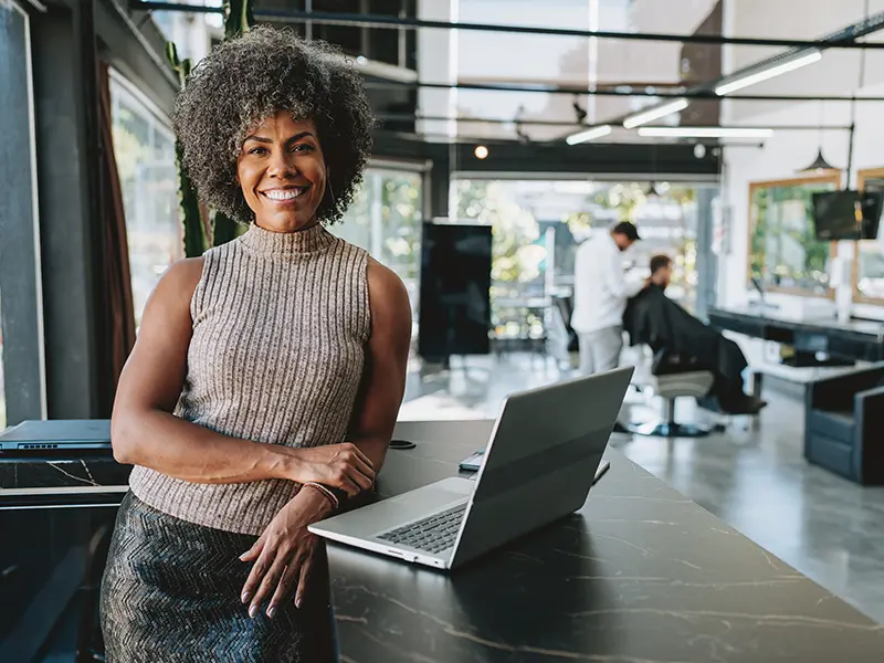 smiling buisness woman